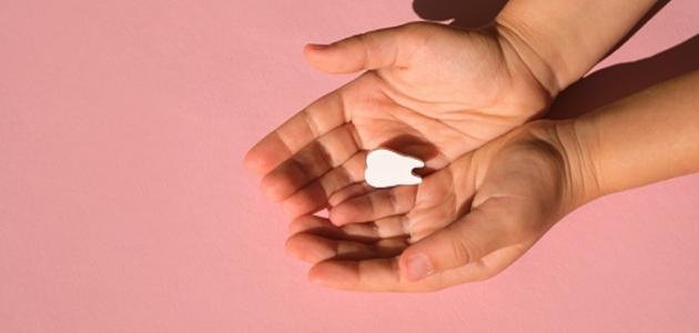 8 25A9.jpg672a1c322210b - الأسنان الأمامية تفسير حلم سقوط الاسنان